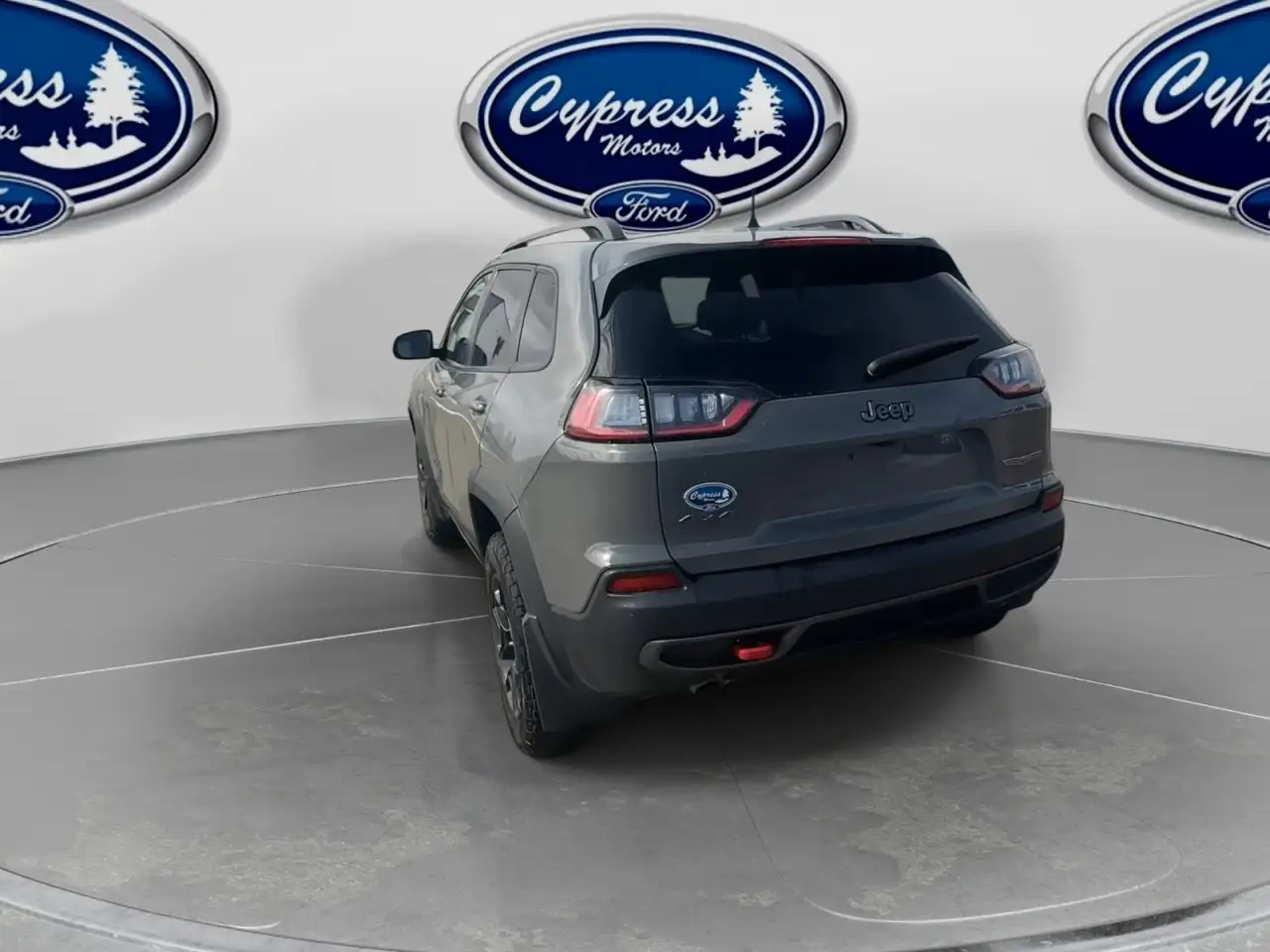 Jeep Cherokee снимка Jeep Cherokee