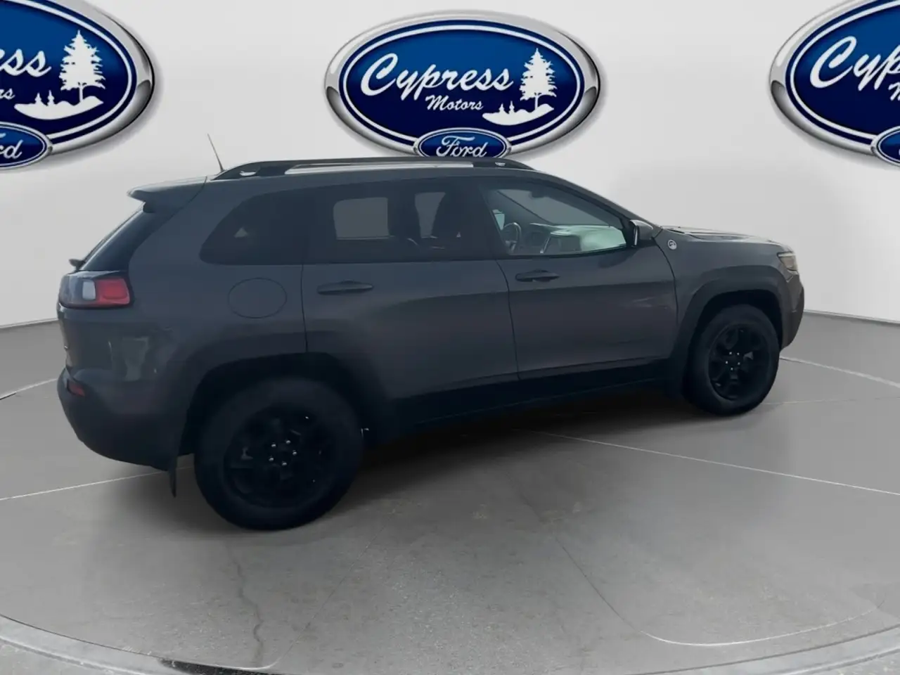 Jeep Cherokee снимка Jeep Cherokee