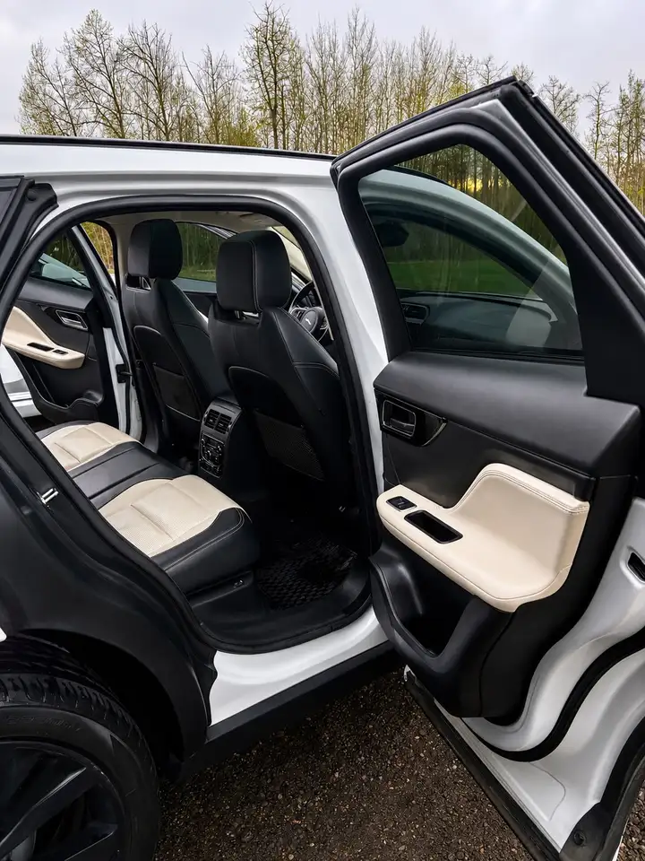 Jaguar F-Pace fotografie Jaguar F-Pace