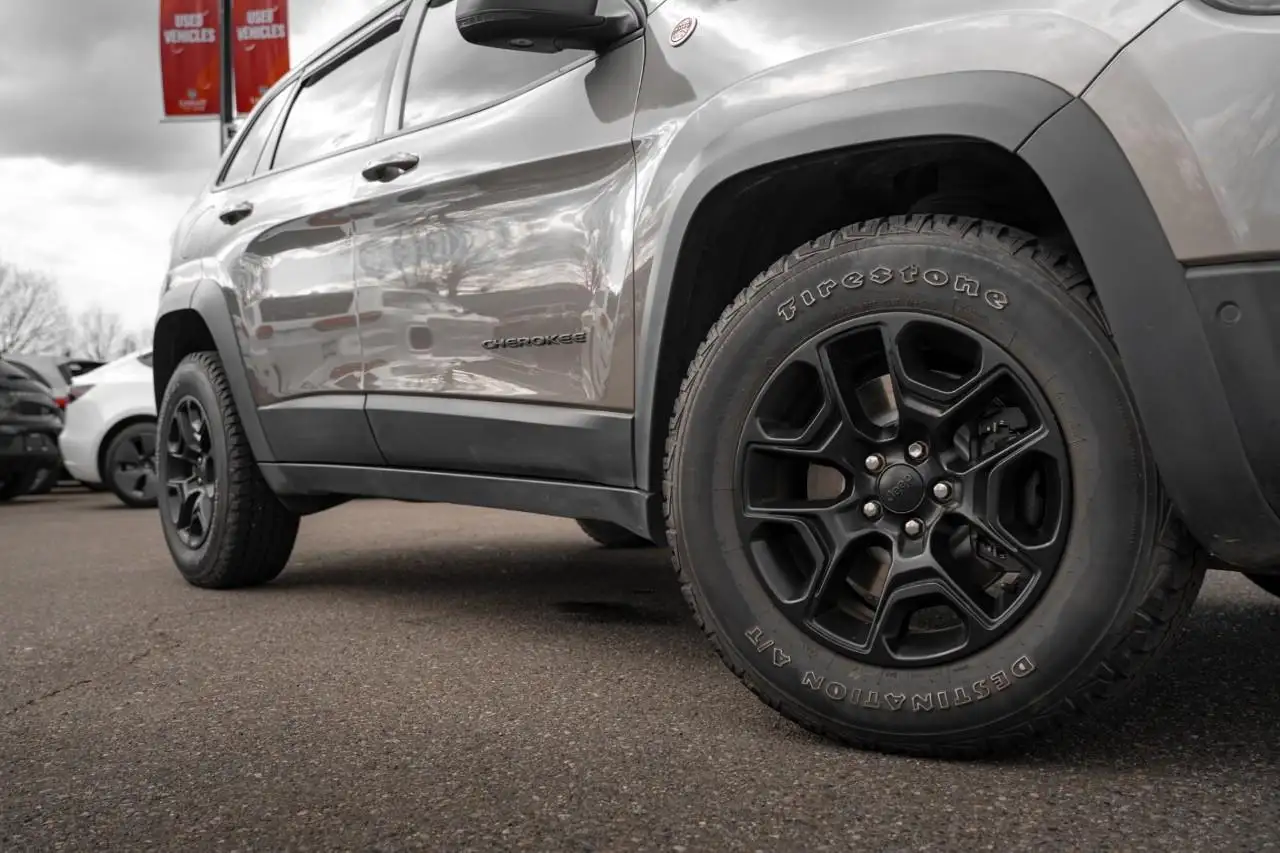 Jeep Cherokee снимка Jeep Cherokee