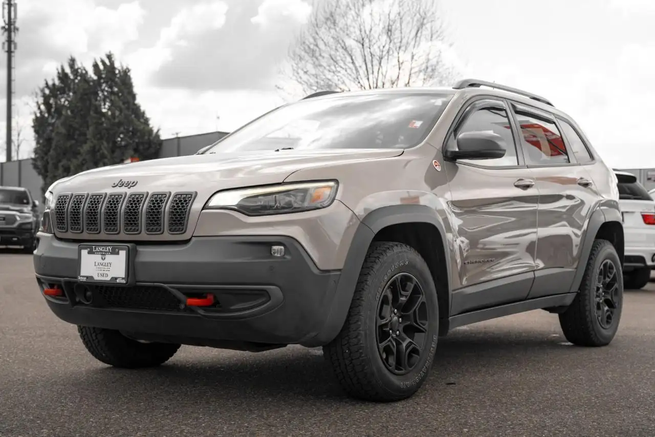 Jeep Cherokee снимка Jeep Cherokee