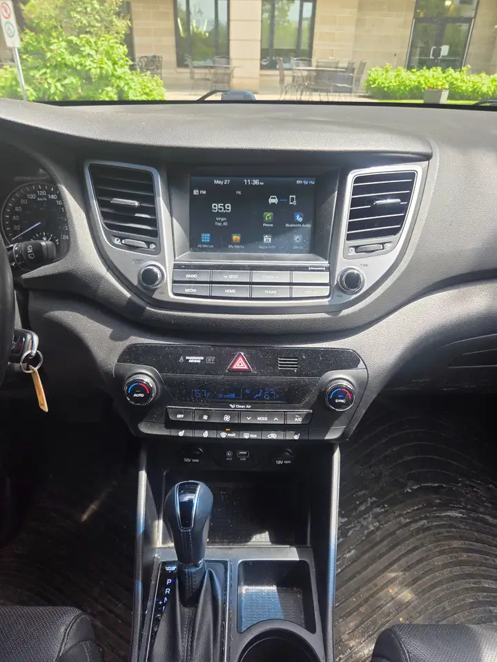 Hyundai TUCSON снимка Hyundai TUCSON