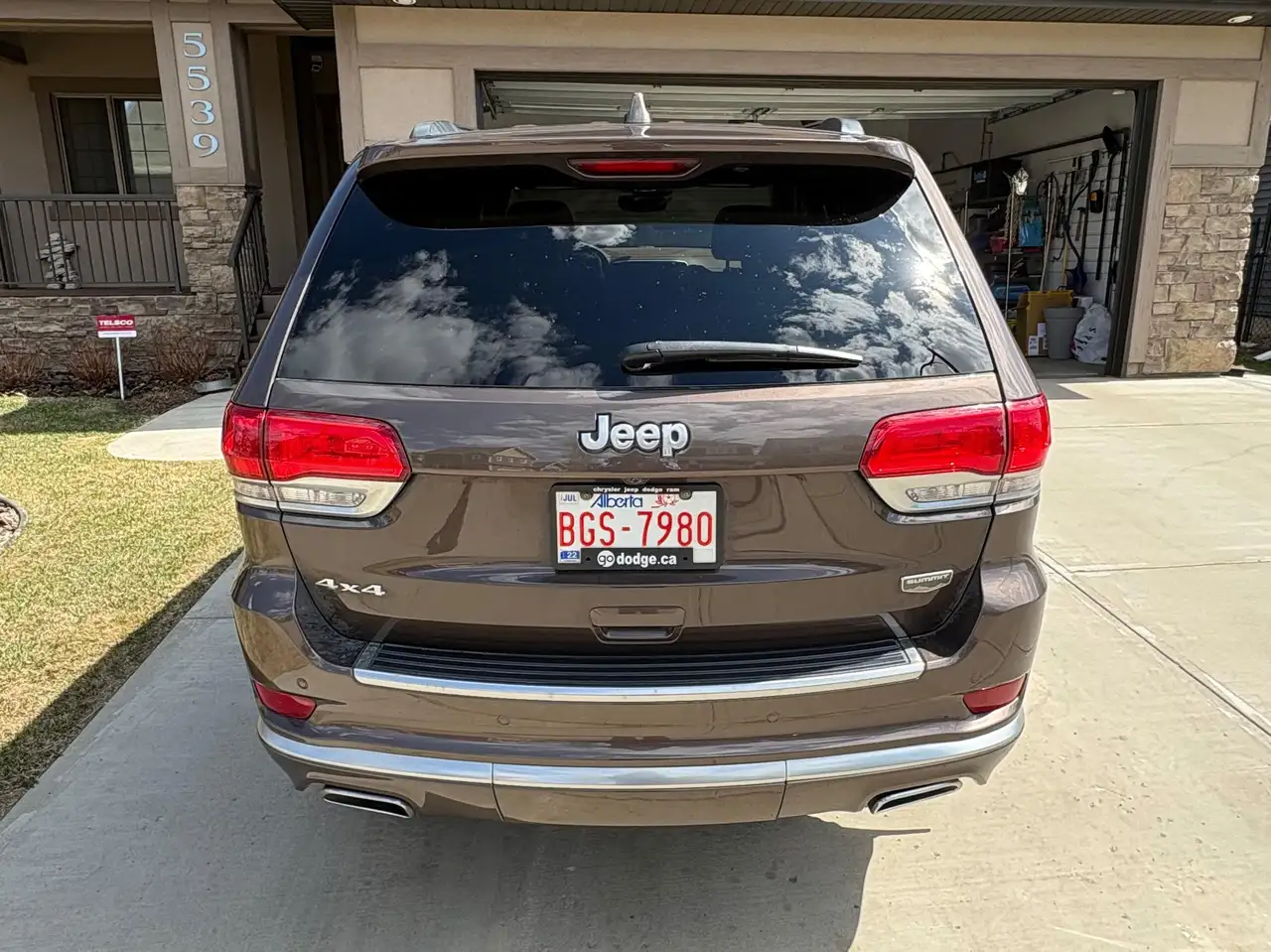 Jeep Grand Cherokee photo Jeep Grand Cherokee