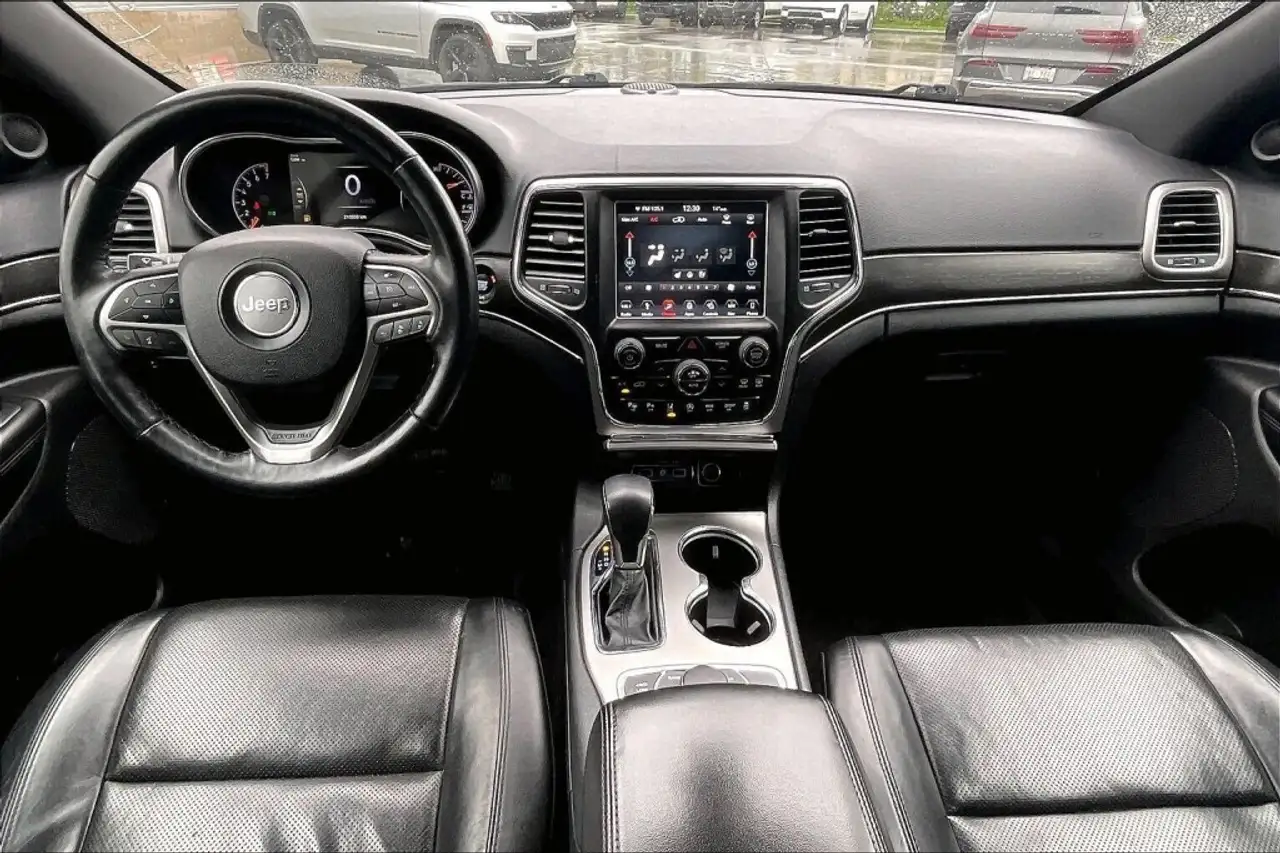 Jeep Grand Cherokee снимка Jeep Grand Cherokee
