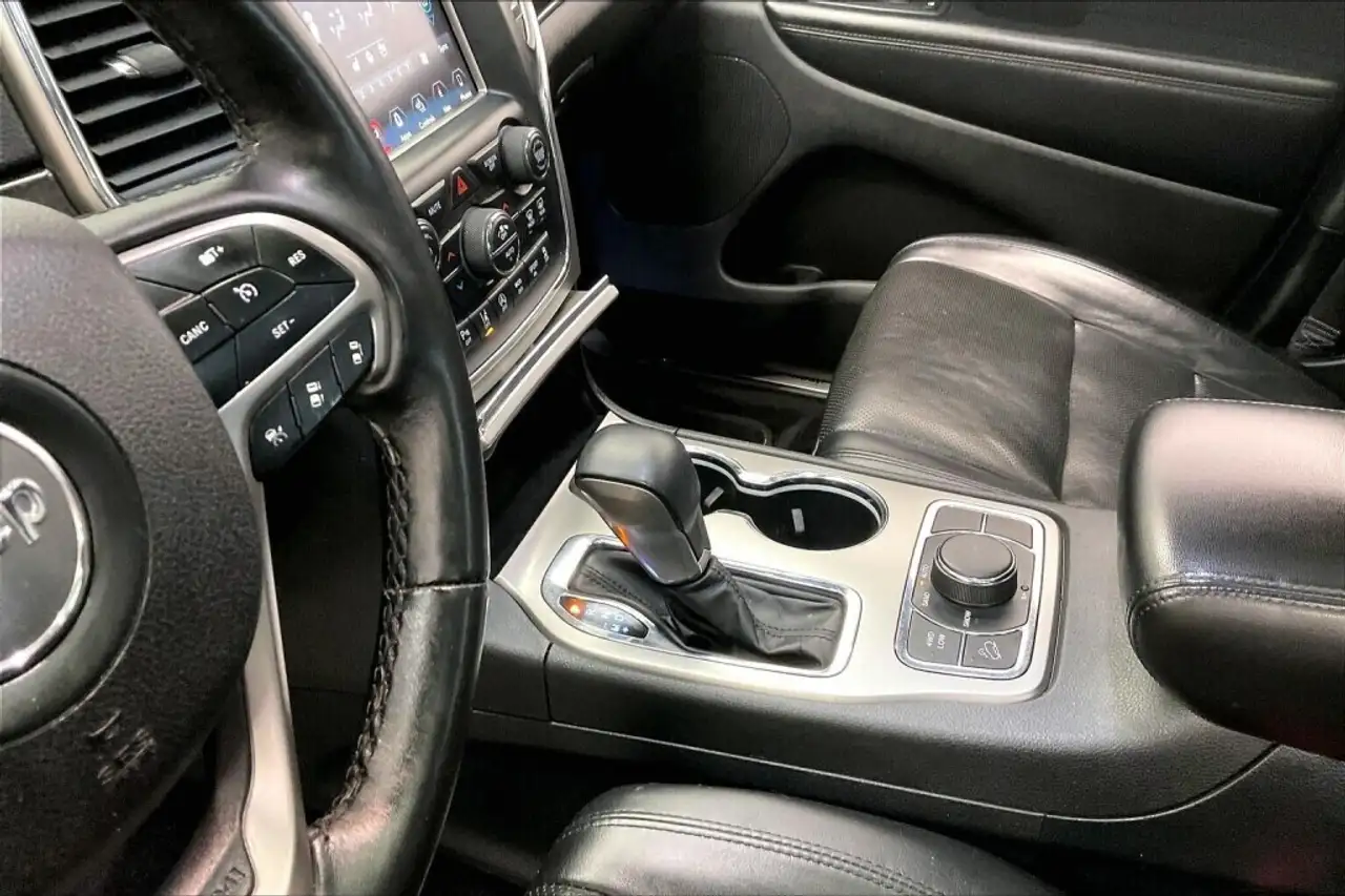 Jeep Grand Cherokee снимка Jeep Grand Cherokee