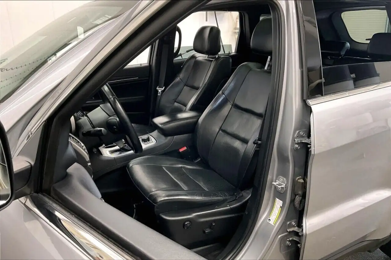 Jeep Grand Cherokee снимка Jeep Grand Cherokee