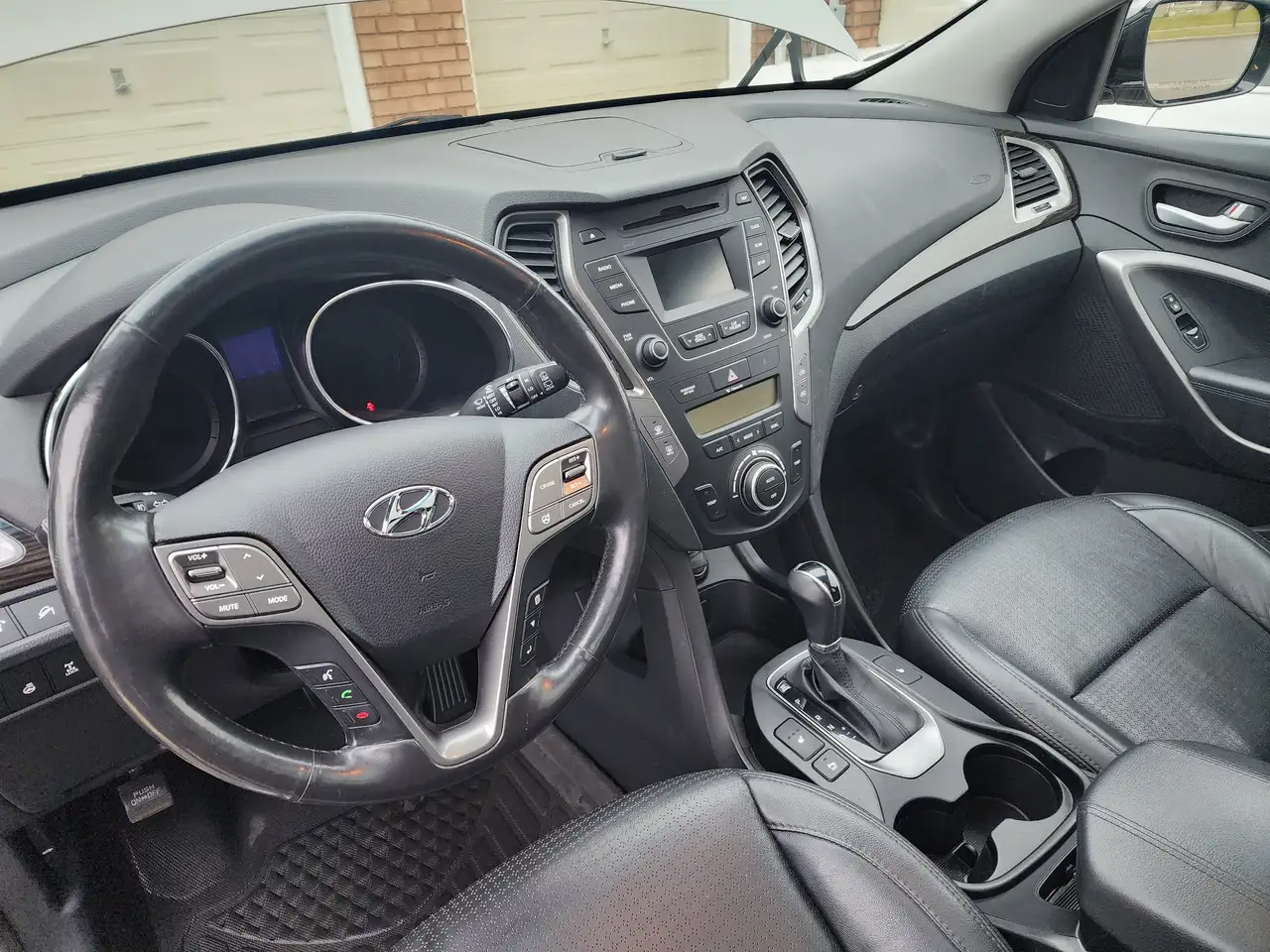 Hyundai SANTA FE снимка Hyundai SANTA FE
