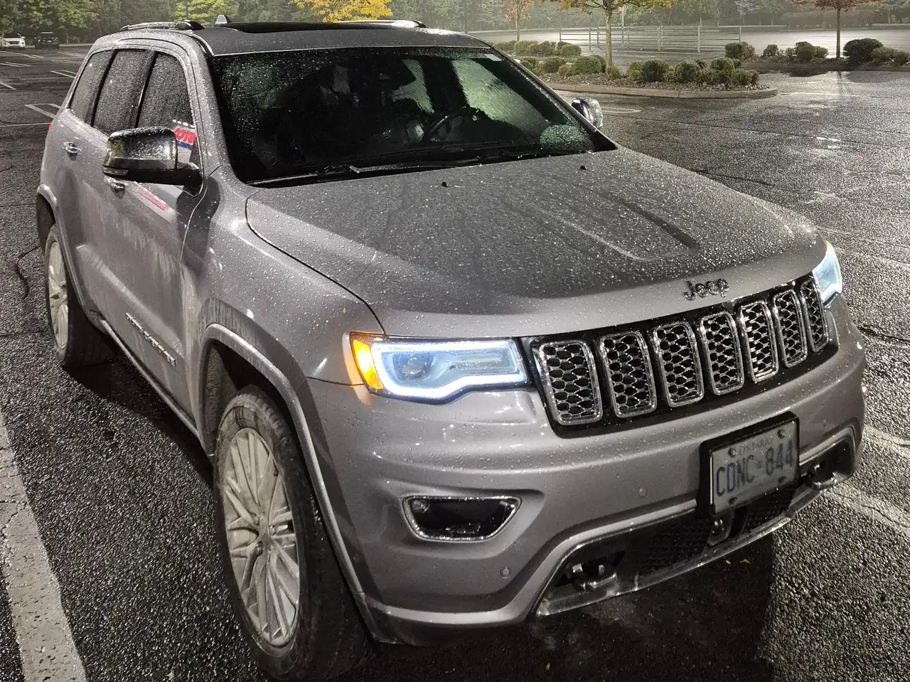 Jeep Grand Cherokee снимка Jeep Grand Cherokee