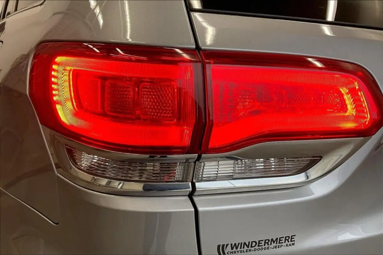 Jeep Grand Cherokee снимка Jeep Grand Cherokee