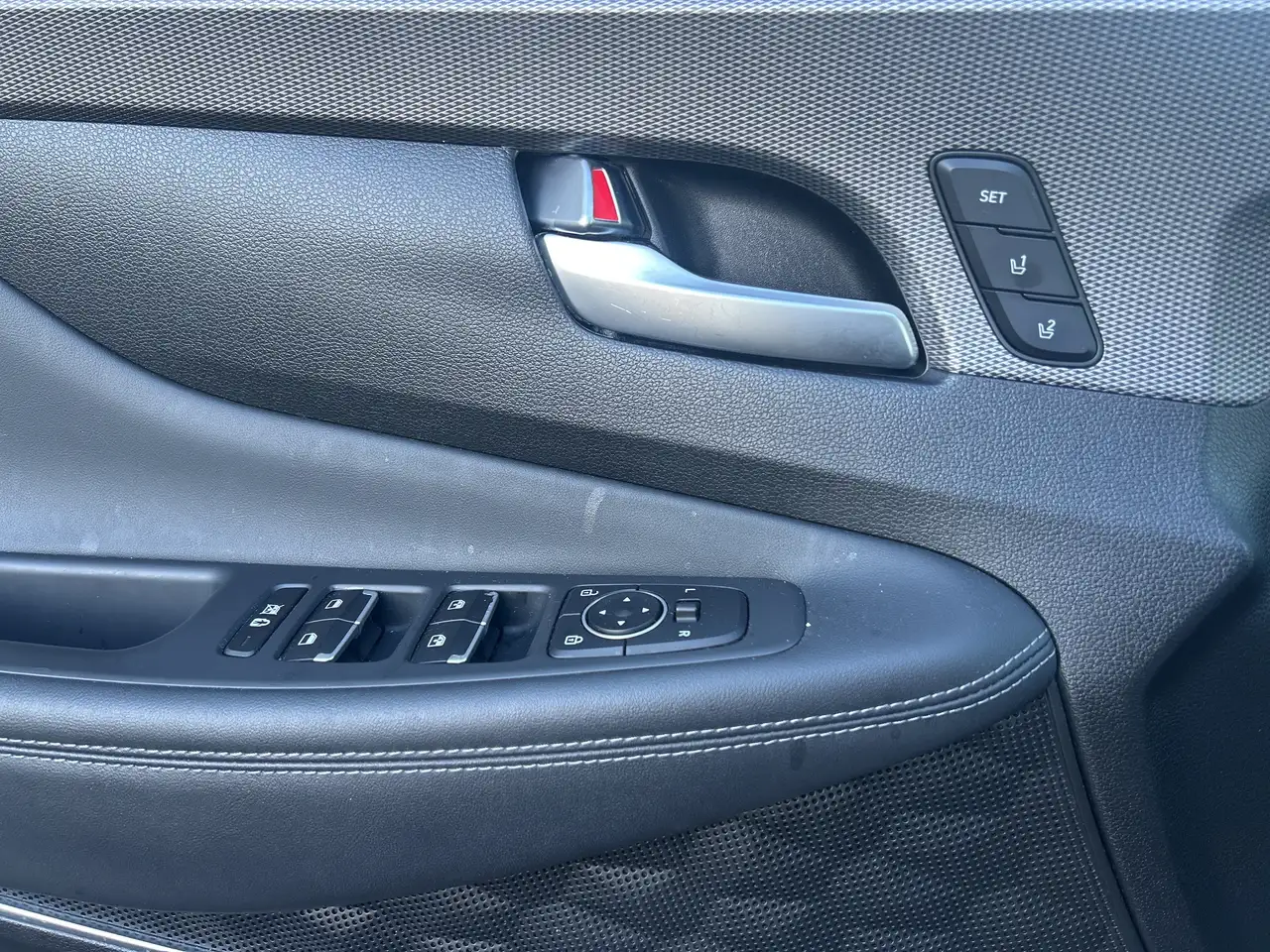 Hyundai SANTA FE снимка Hyundai SANTA FE