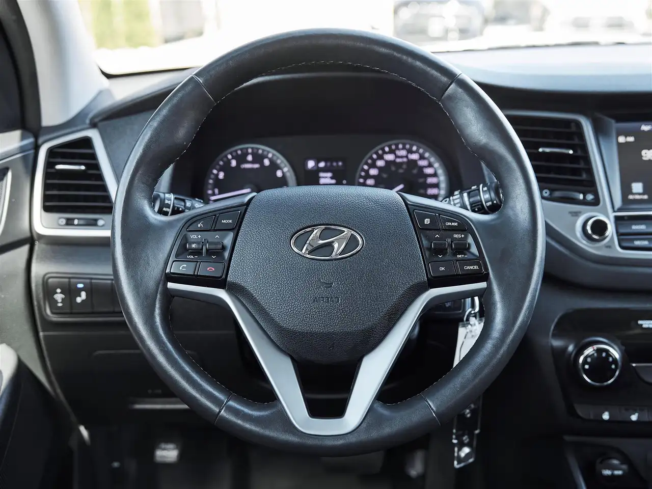 Hyundai TUCSON photo Hyundai TUCSON