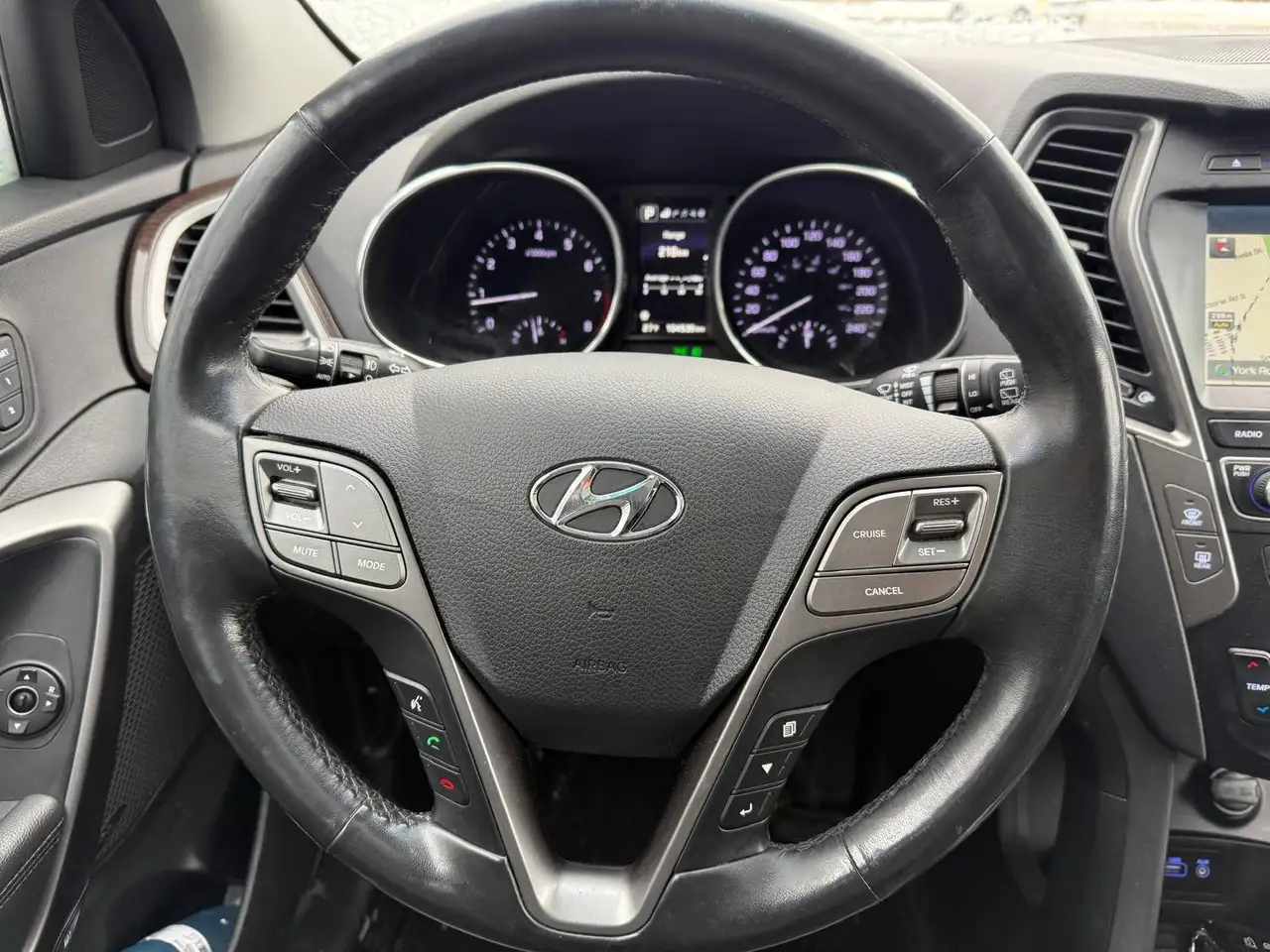 Hyundai SANTA FE снимка Hyundai SANTA FE