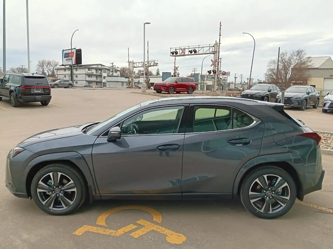 Lexus UX 300h снимка Lexus UX 300h