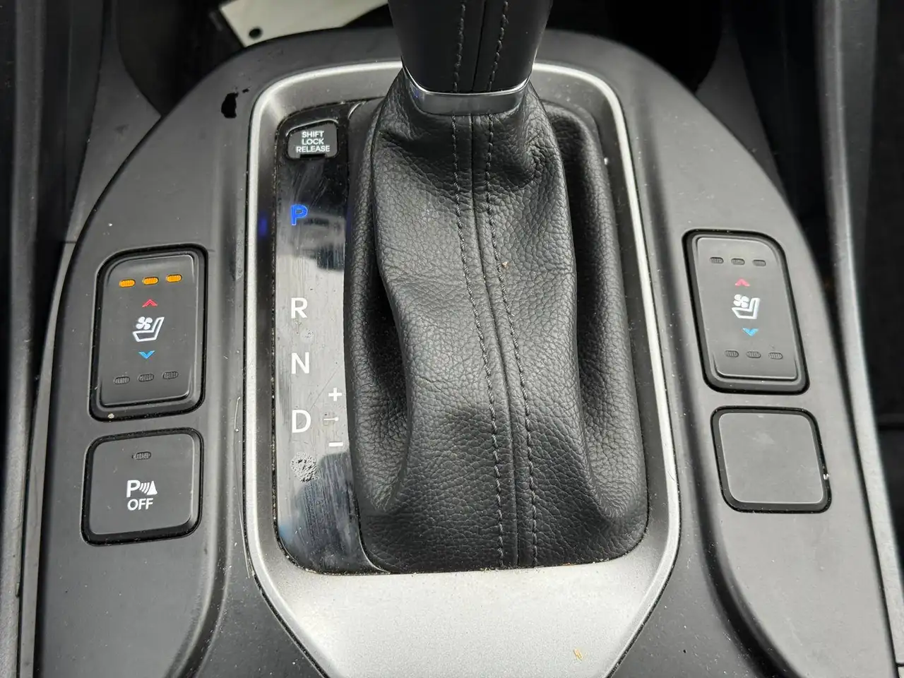 Hyundai SANTA FE снимка Hyundai SANTA FE