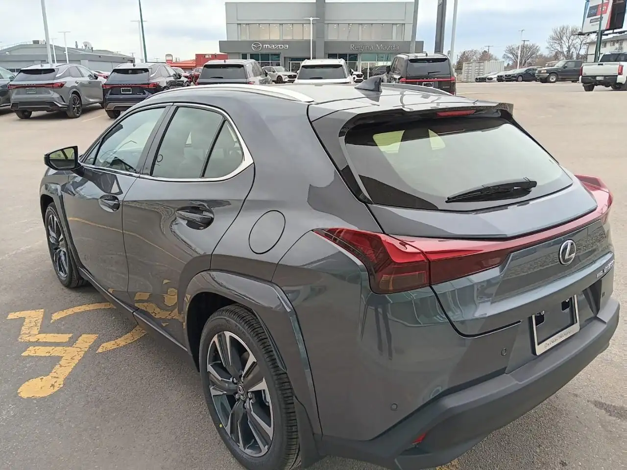 Lexus UX 300h снимка Lexus UX 300h