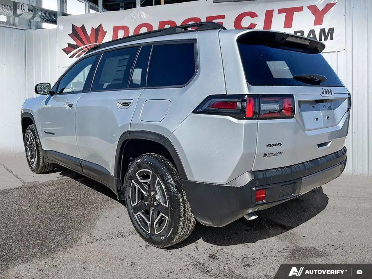 Jeep Cherokee снимка Jeep Cherokee
