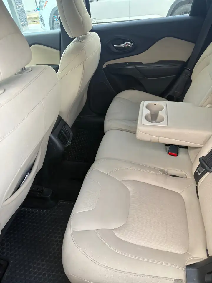 Jeep Cherokee fotografie Jeep Cherokee