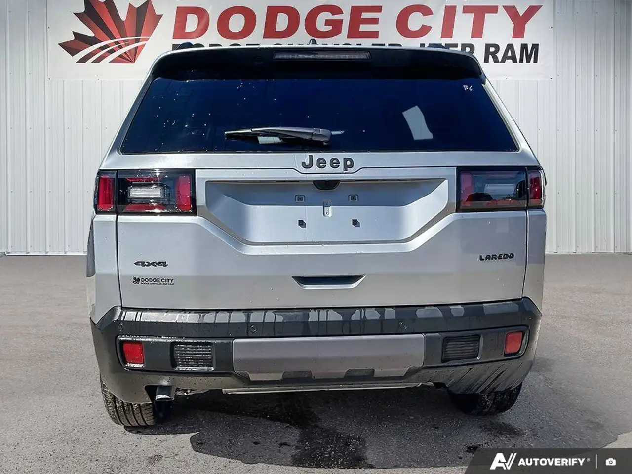 Jeep Cherokee снимка Jeep Cherokee