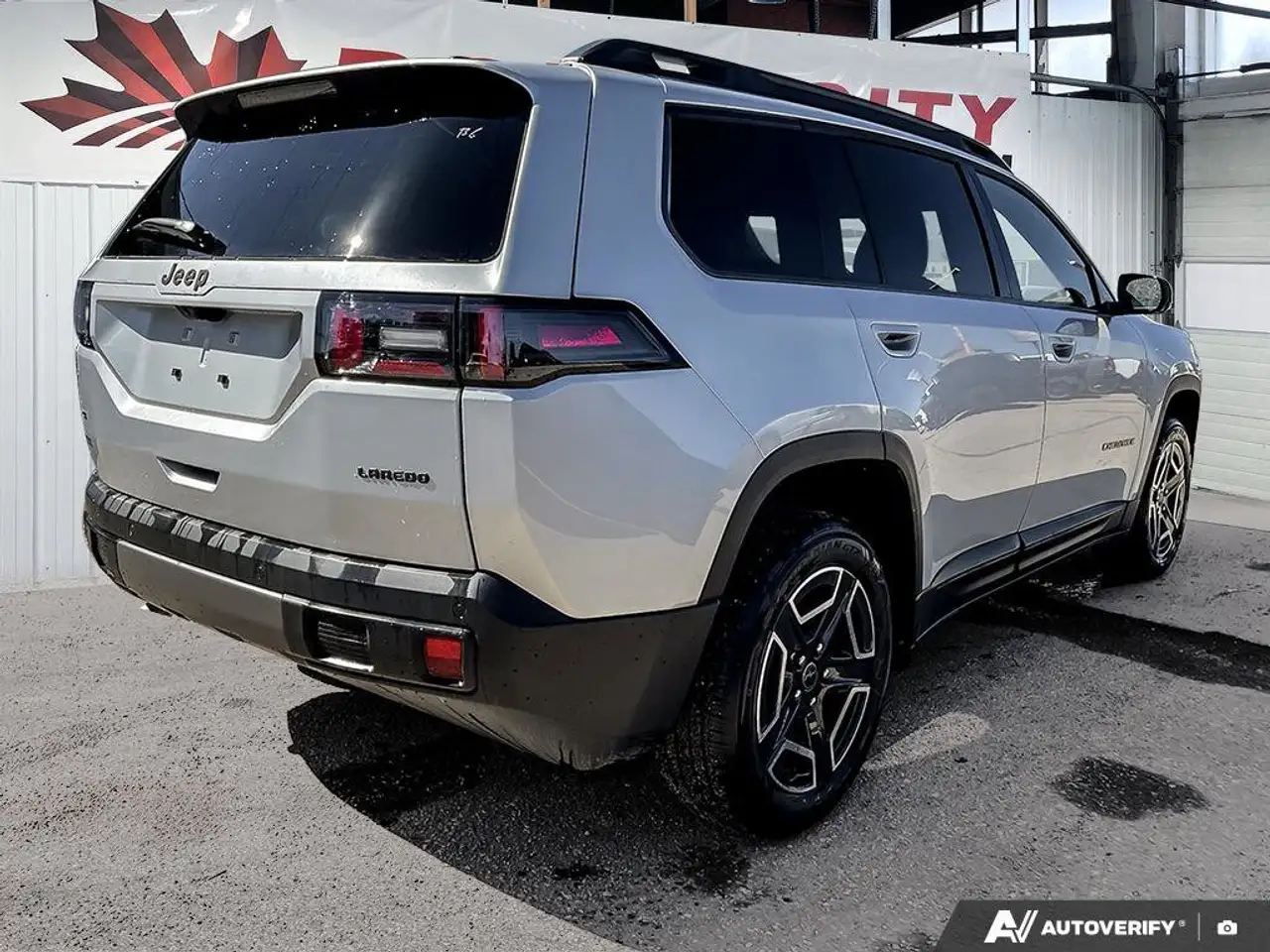 Jeep Cherokee снимка Jeep Cherokee