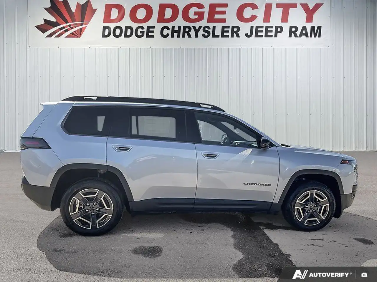 Jeep Cherokee снимка Jeep Cherokee