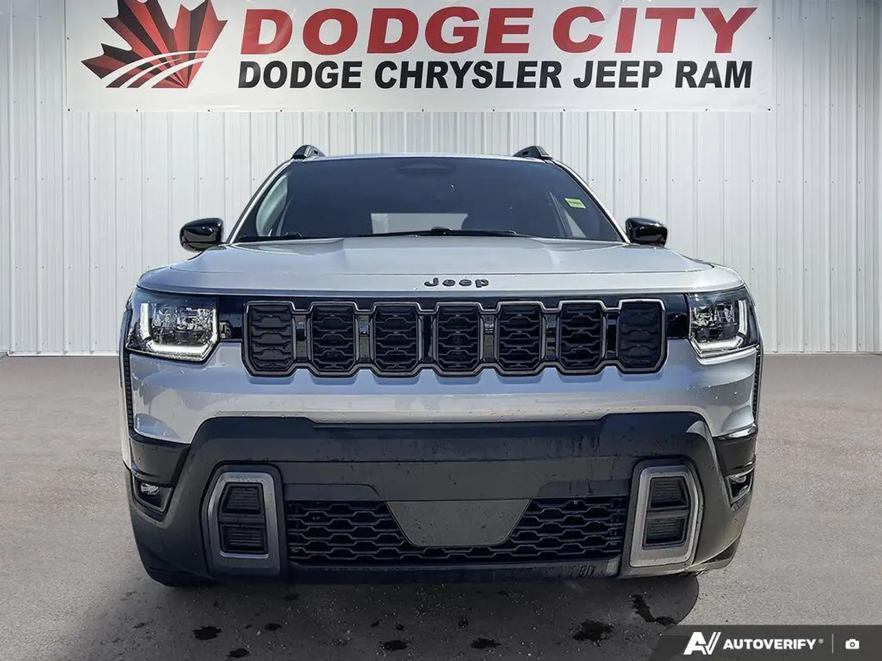 Jeep Cherokee снимка Jeep Cherokee