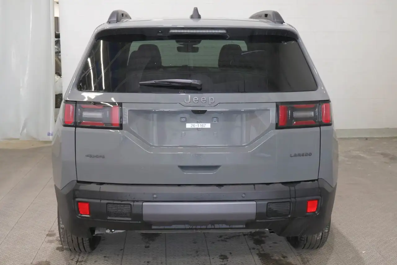 Jeep Cherokee снимка Jeep Cherokee