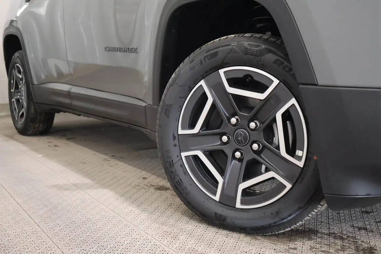 Jeep Cherokee снимка Jeep Cherokee