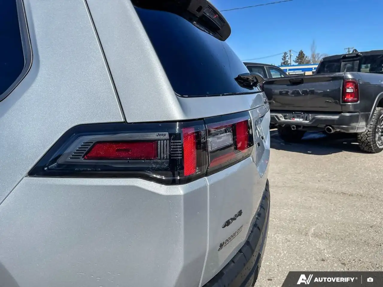 Jeep Cherokee снимка Jeep Cherokee