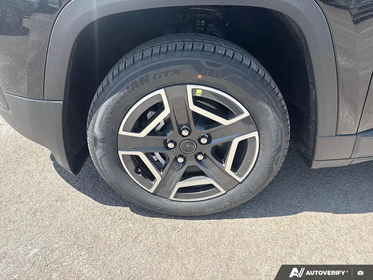 Jeep Cherokee photo Jeep Cherokee