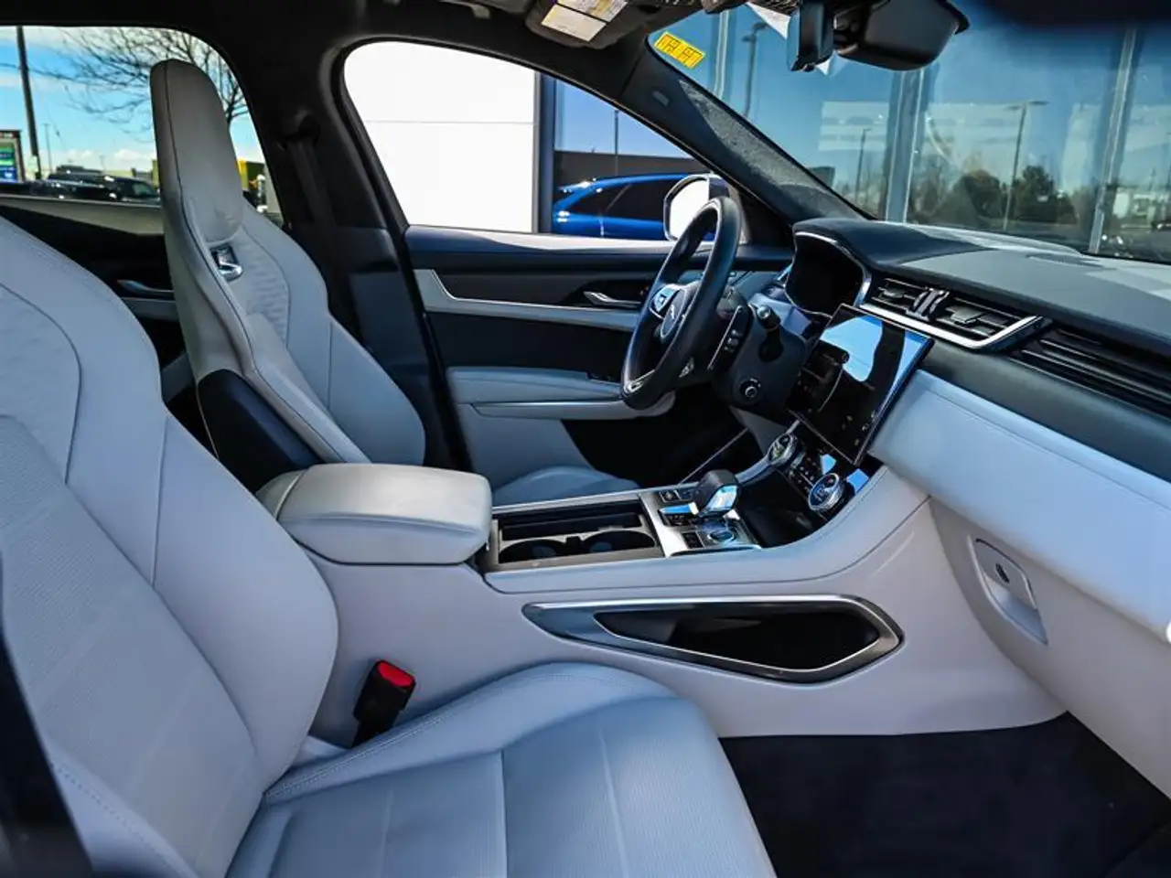 Jaguar F-Pace снимка Jaguar F-Pace