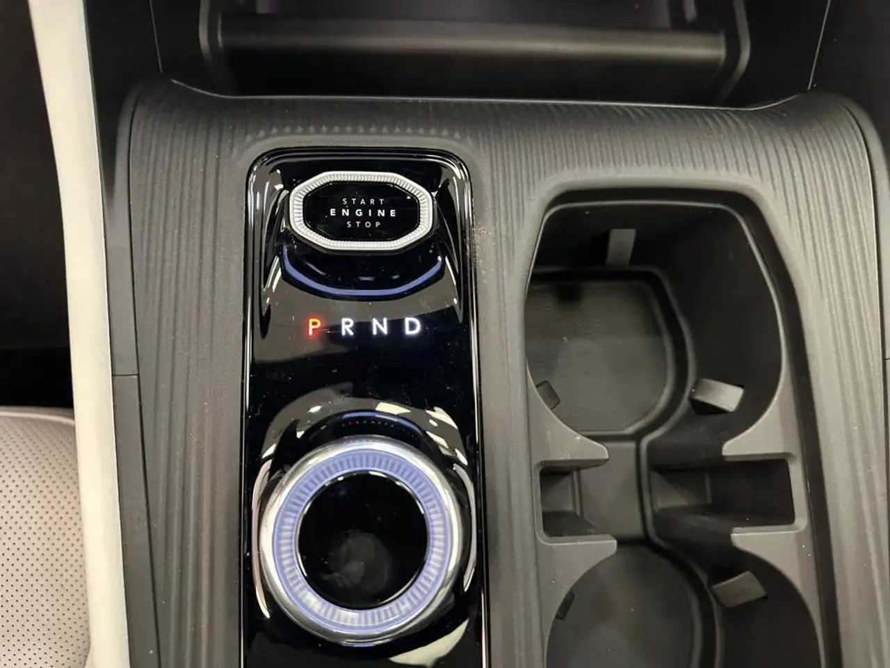 Jeep Cherokee снимка Jeep Cherokee
