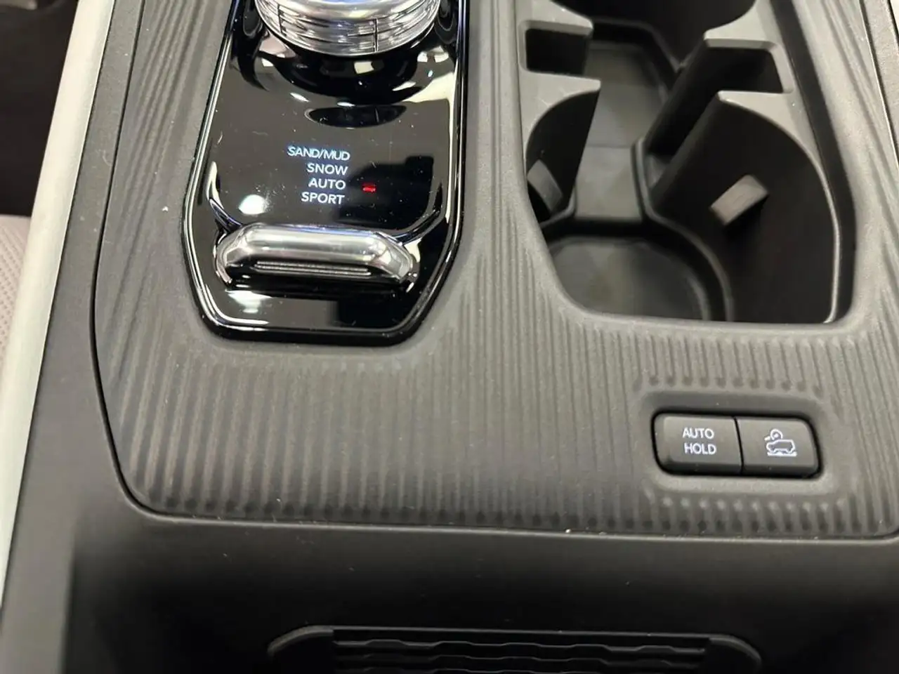 Jeep Cherokee снимка Jeep Cherokee