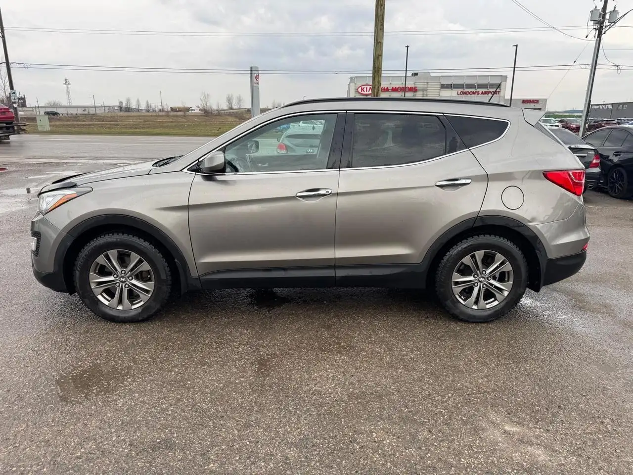 Hyundai SANTA FE photo Hyundai SANTA FE