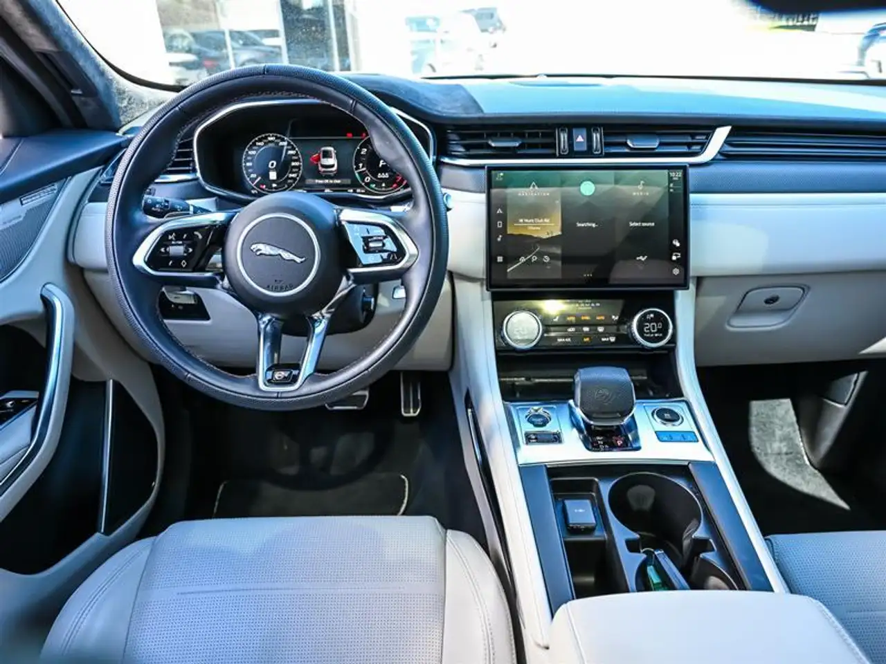 Jaguar F-Pace снимка Jaguar F-Pace