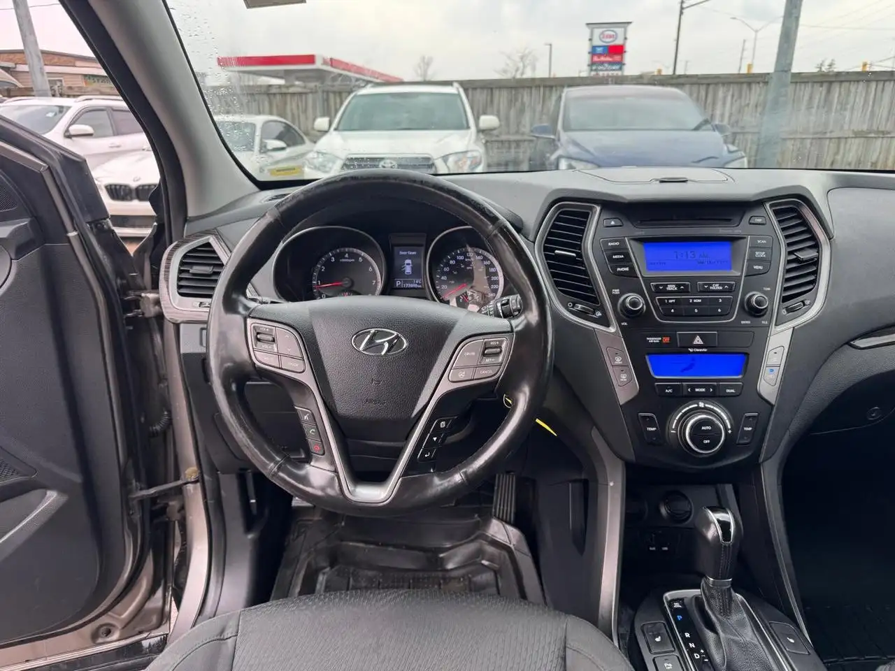 Hyundai SANTA FE photo Hyundai SANTA FE
