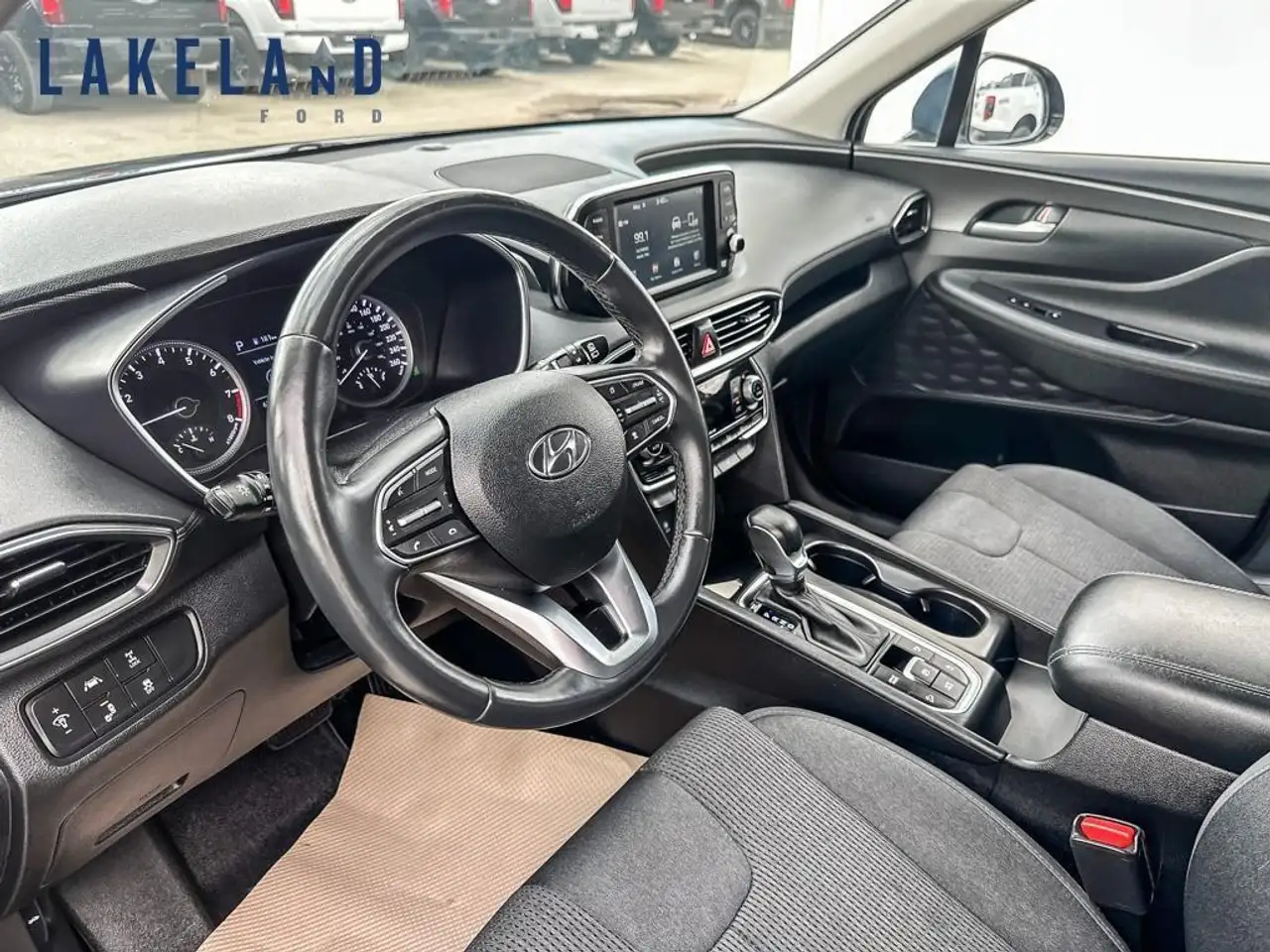 Hyundai SANTA FE снимка Hyundai SANTA FE