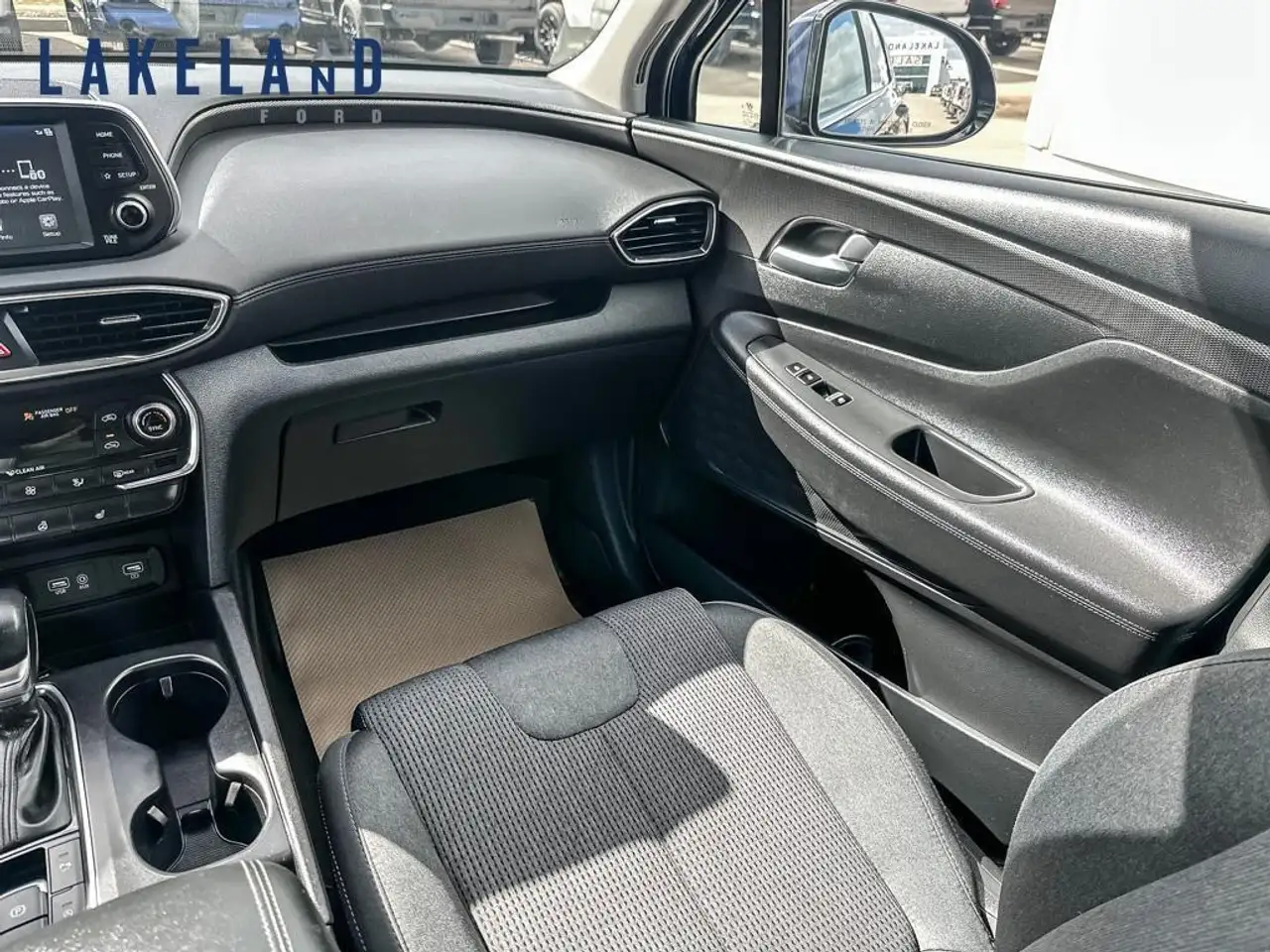 Hyundai SANTA FE снимка Hyundai SANTA FE