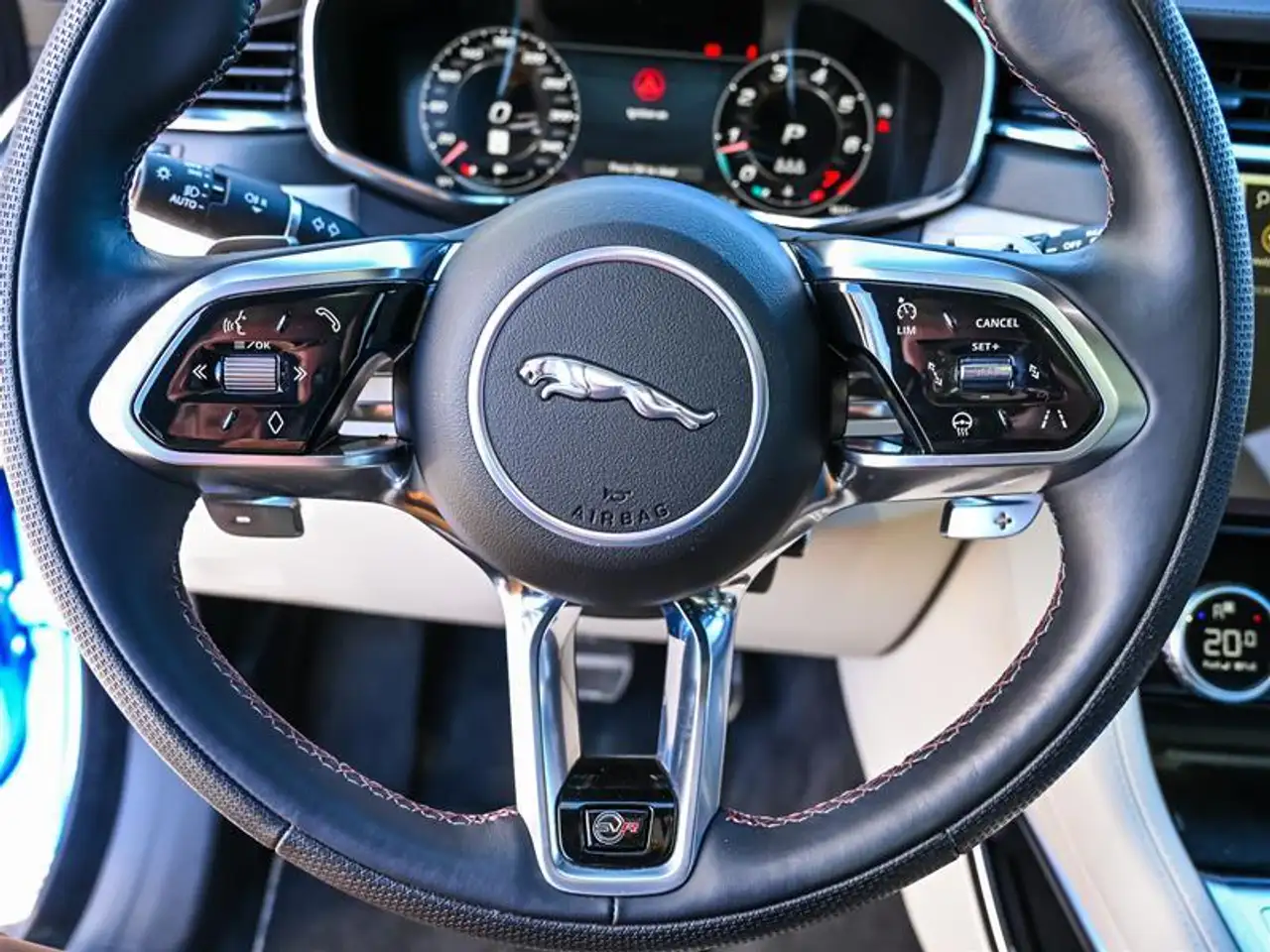 Jaguar F-Pace снимка Jaguar F-Pace