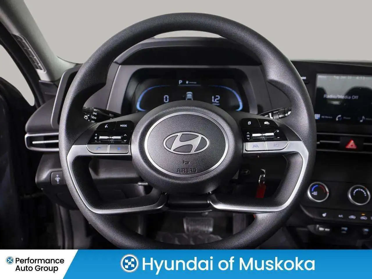 Hyundai ELANTRA снимка Hyundai ELANTRA