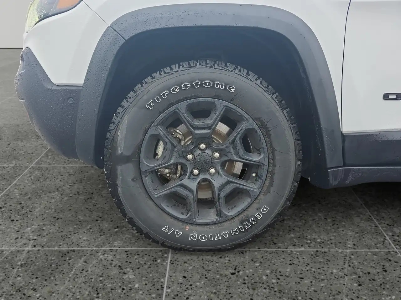 Jeep Cherokee снимка Jeep Cherokee