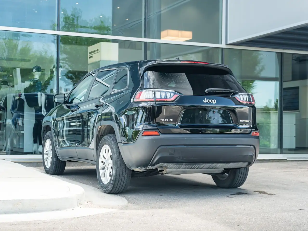 Jeep Cherokee photo Jeep Cherokee