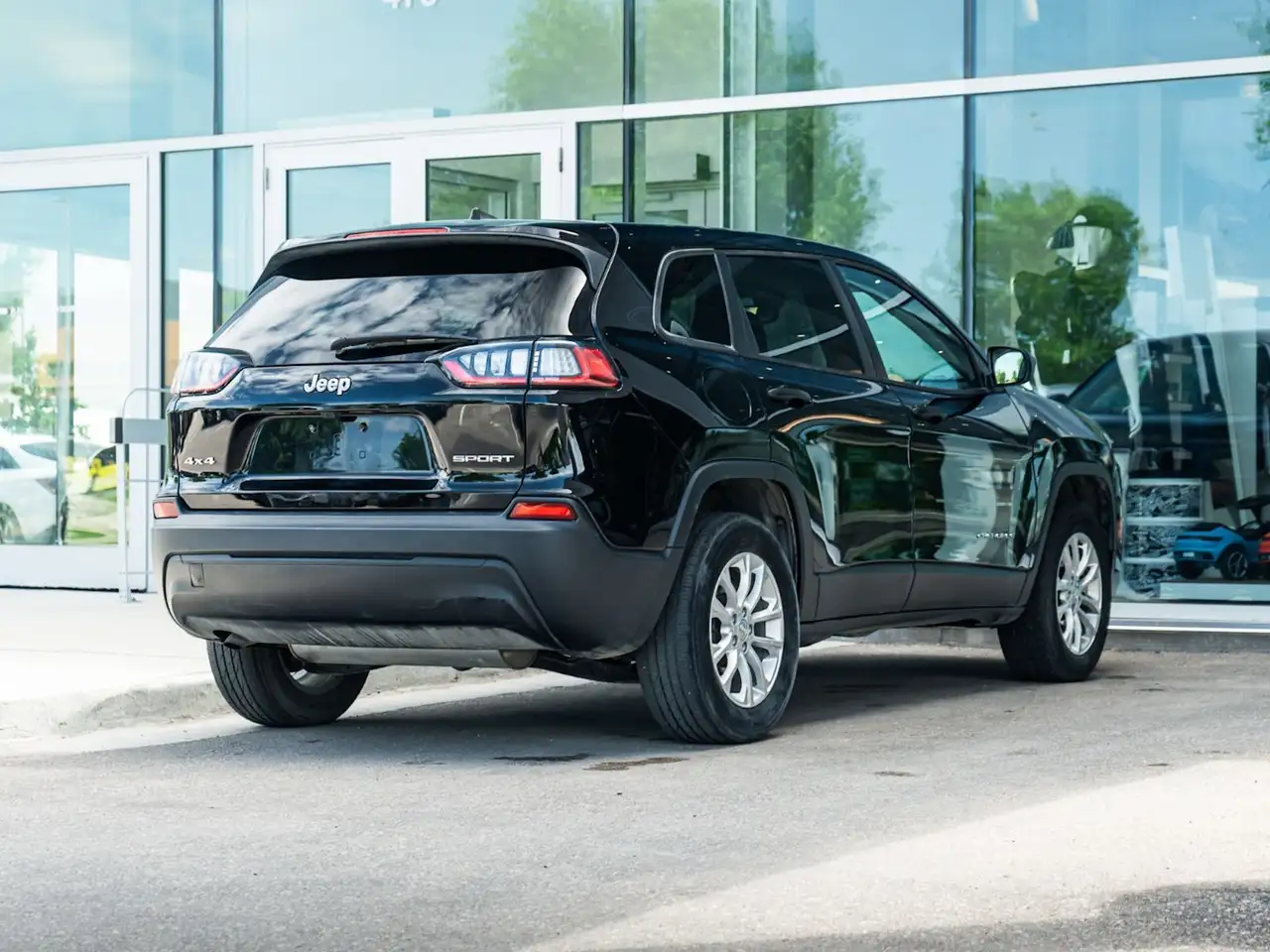 Jeep Cherokee photo Jeep Cherokee