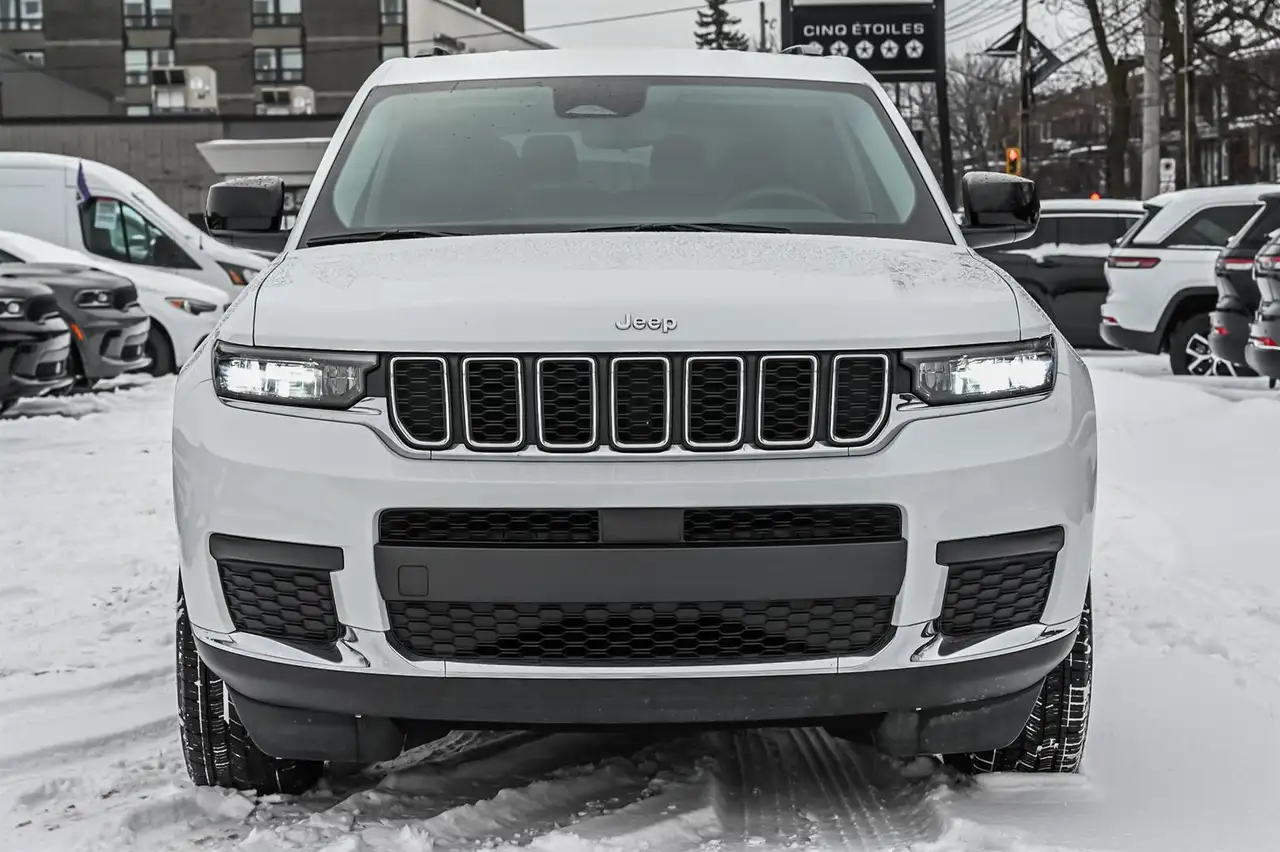 Jeep Grand Cherokee снимка Jeep Grand Cherokee