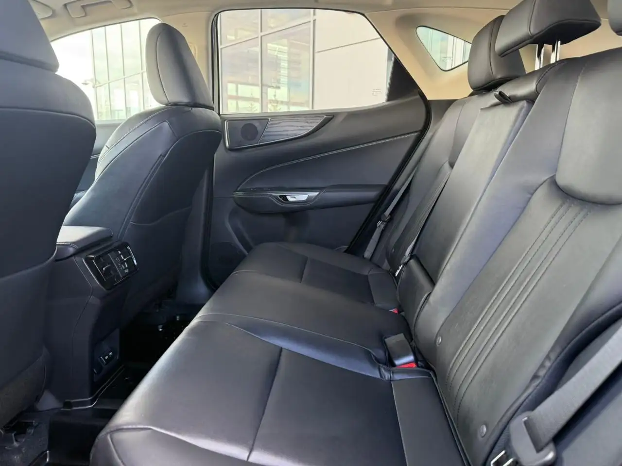 Lexus NX fotografie Lexus NX