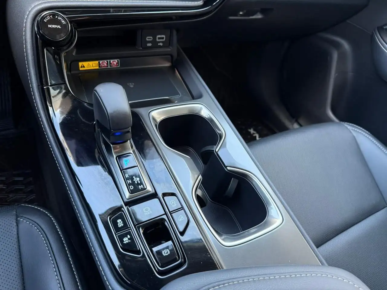 Lexus NX fotografie Lexus NX