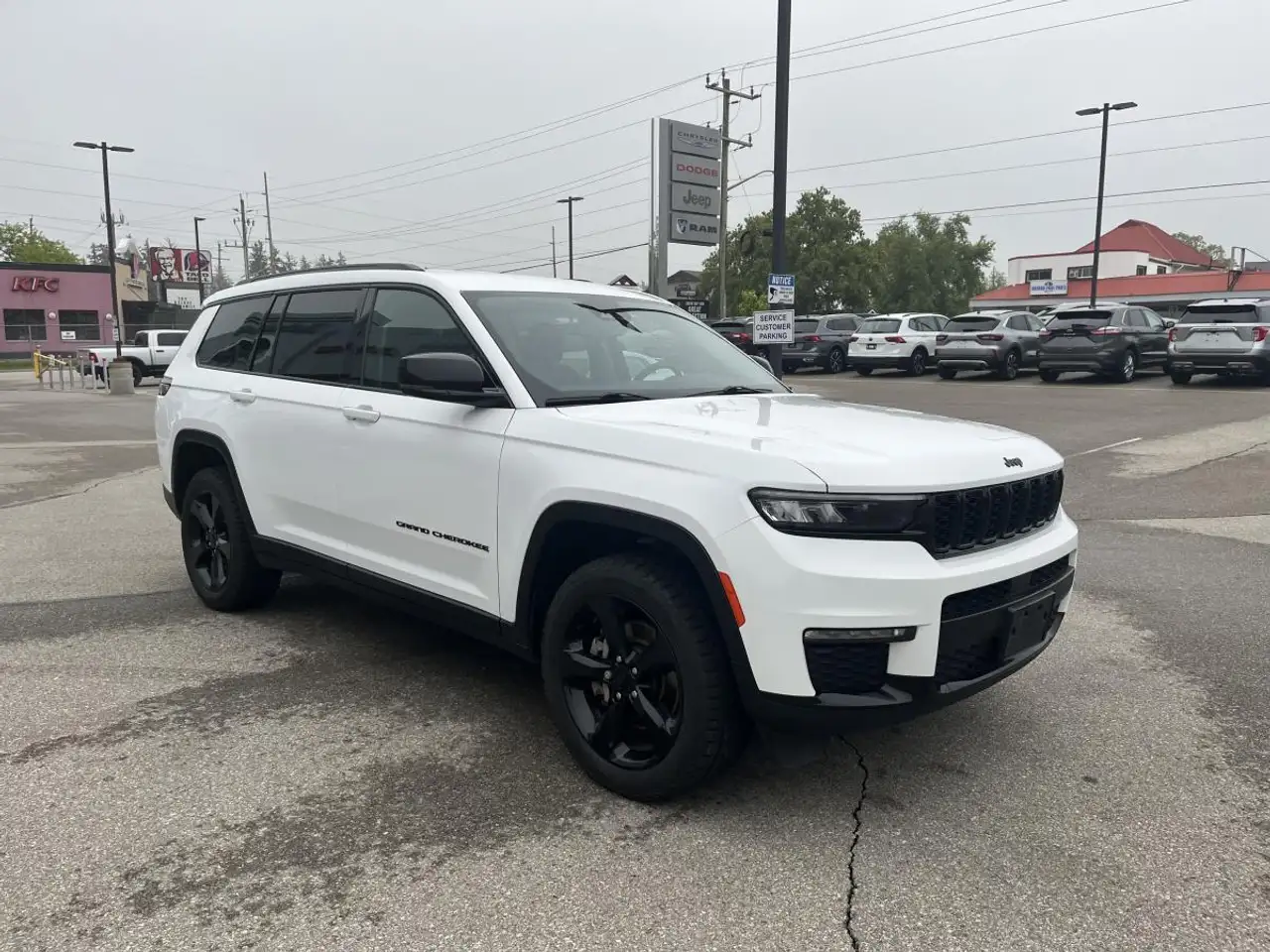 Jeep Grand Cherokee снимка Jeep Grand Cherokee