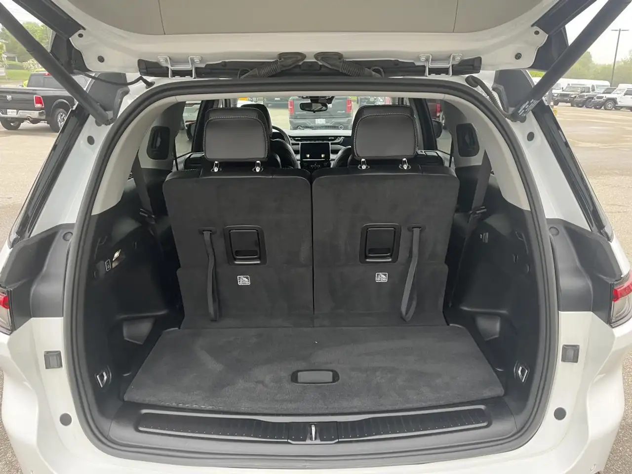 Jeep Grand Cherokee снимка Jeep Grand Cherokee