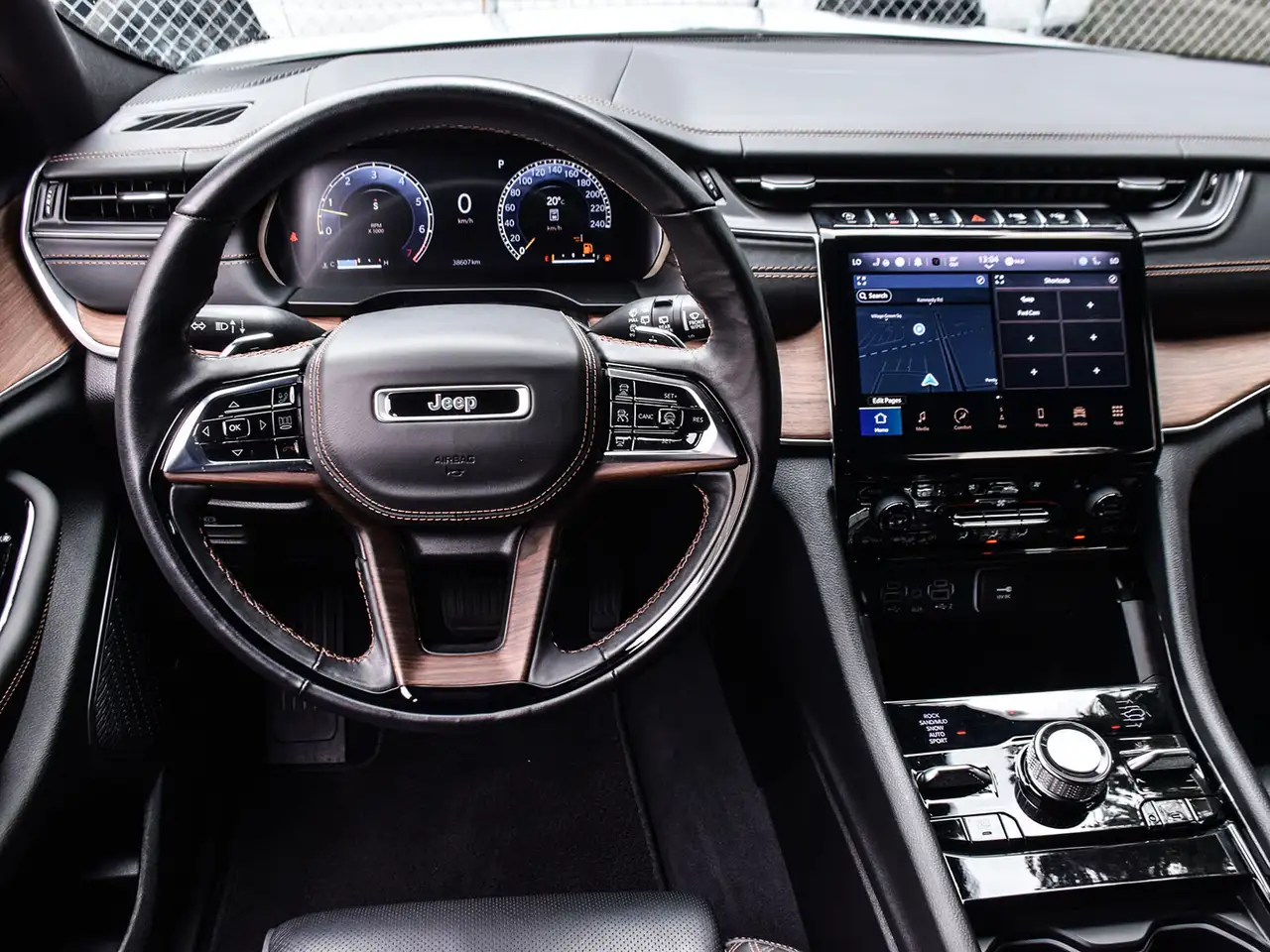 Jeep Grand Cherokee снимка Jeep Grand Cherokee