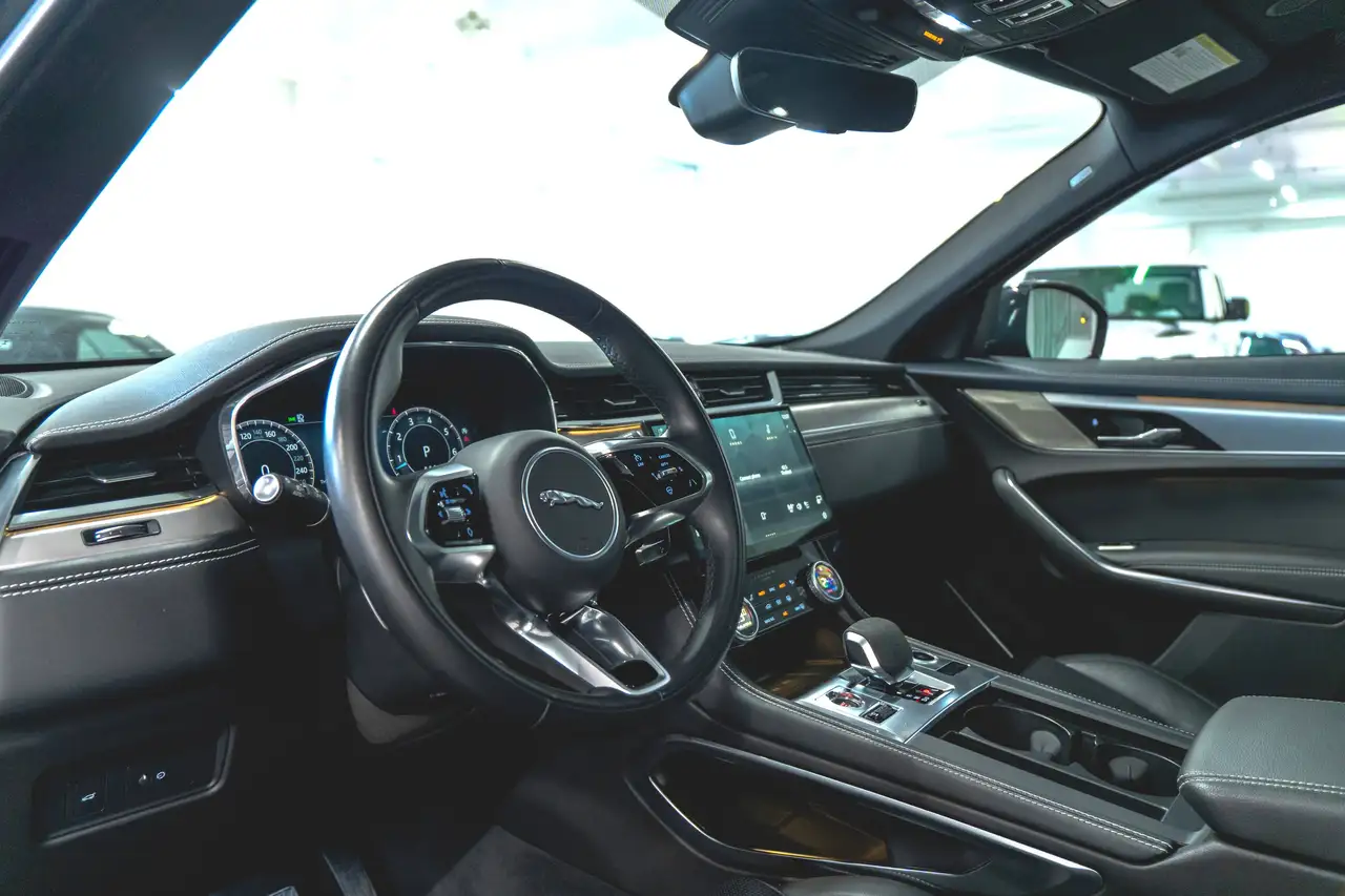 Jaguar F-Pace photo Jaguar F-Pace