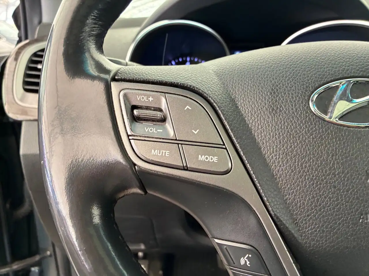 Hyundai SANTA FE снимка Hyundai SANTA FE